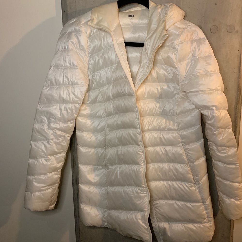 Uniqlo white puff jacket